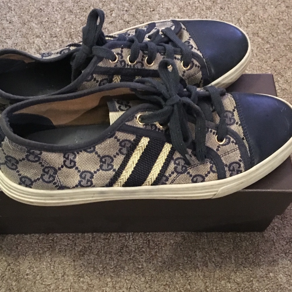 Authentic Gucci sneaks - Picture 3 of 7
